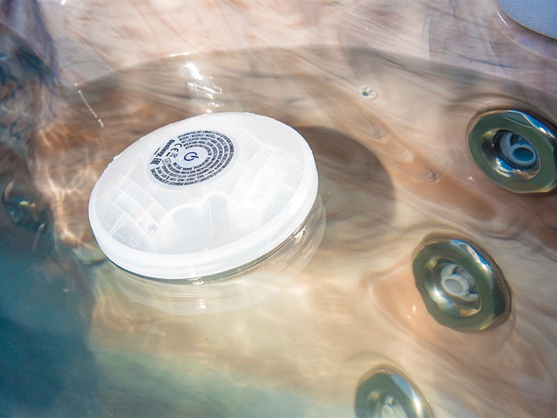 LED světlo plovoucí - foto 4