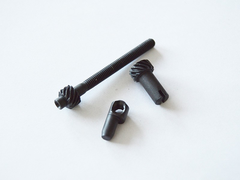 Šroub napínací - foto 1