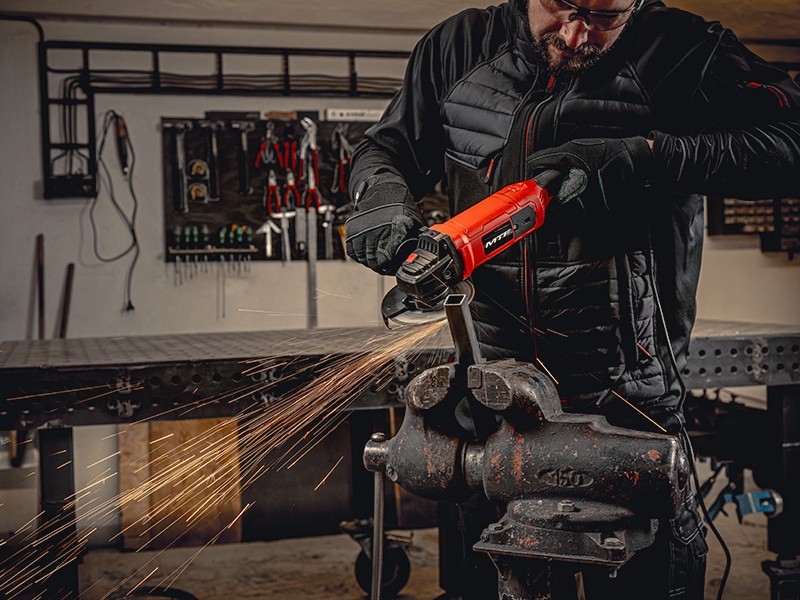 Úhlová bruska MTF 125mm, 1200W - foto 12 Úhlová bruska MTF 125mm, 1200W - foto 12