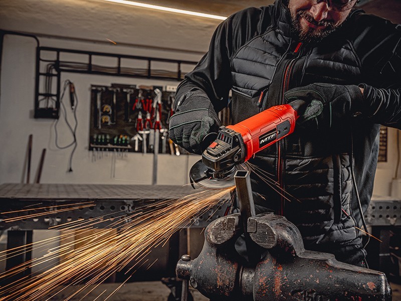 Úhlová bruska MTF 125mm, 1200W - foto 13 Úhlová bruska MTF 125mm, 1200W - foto 13