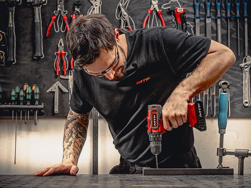 Aku vrtačka 20V - foto 21