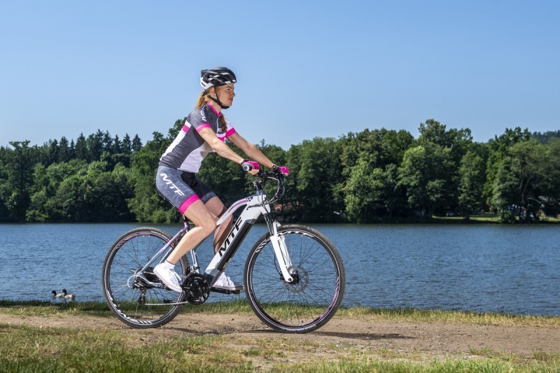 Krosové elektrokolo Cross 4.2 W (17) - foto 15 Krosové elektrokolo Cross 4.2 W (17) - foto 15