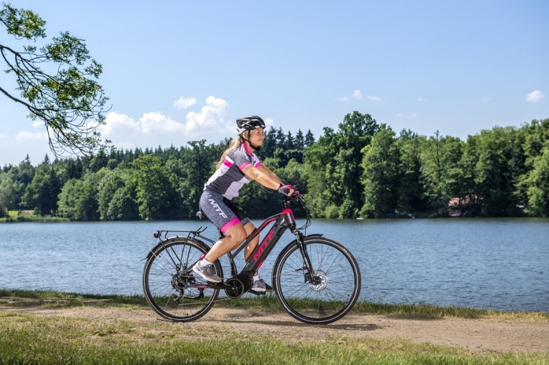 Trekové elektrokolo Road 6.2 W (17) - foto 16