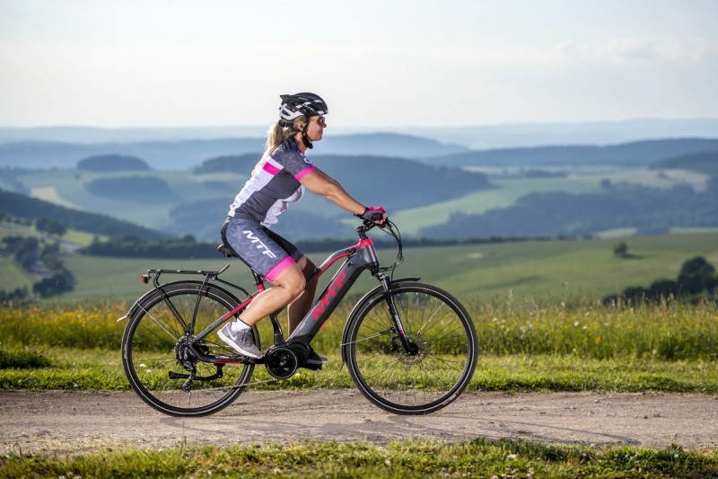 Trekové elektrokolo Road 6.2 W (17) - foto 18