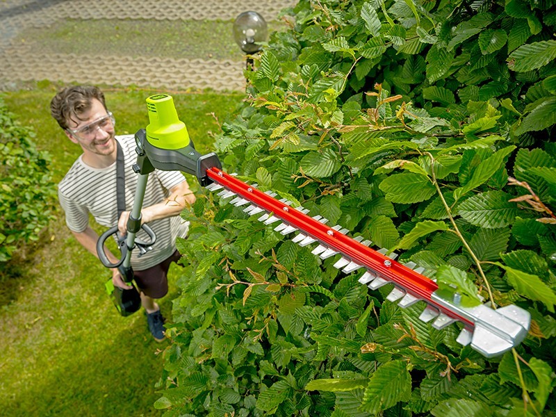 AKU Plotové nůžky s dosahem Greenworks GD60PHT51 60V - foto 12