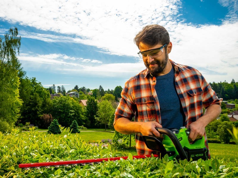 Aku plotové nůžky Greenworks G40HT61 40V - foto 14