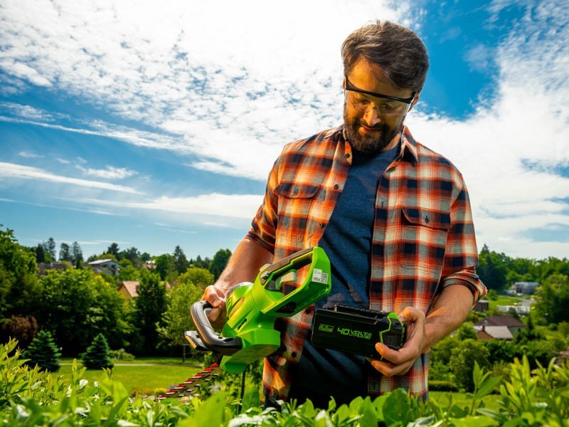 Aku plotové nůžky Greenworks G40HT61 40V - foto 15