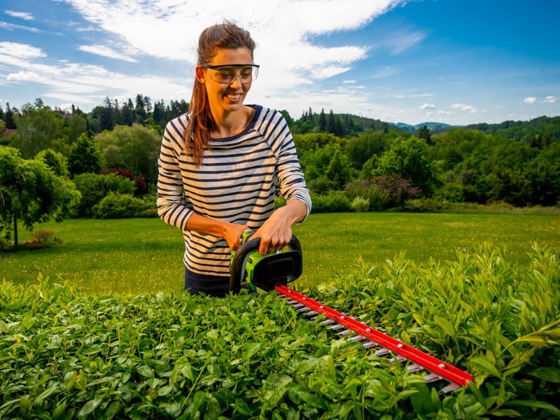 Aku plotové nůžky Greenworks G40HT61 40V - foto 16