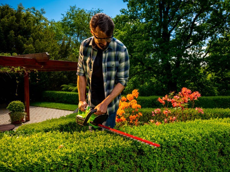 Aku plotové nůžky Greenworks G40HT61 40V - foto 17