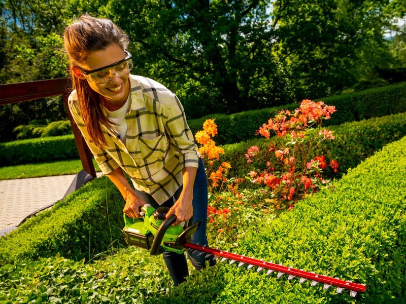 Aku plotové nůžky Greenworks G40HT61 40V - foto 19