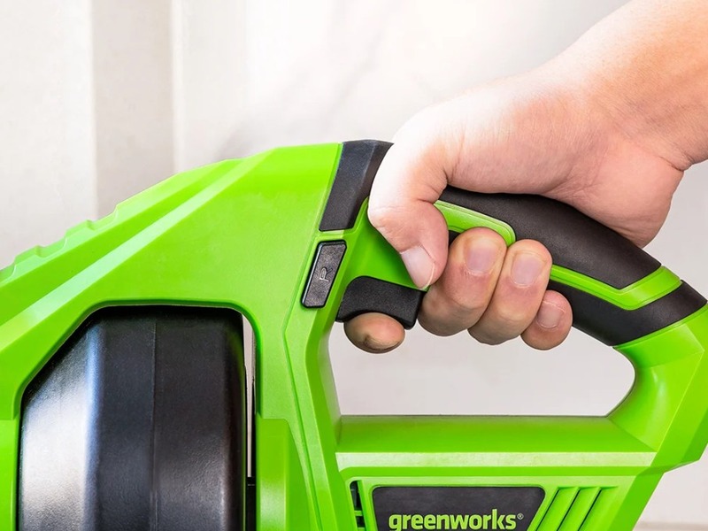 LED indikace stavu nabití baterie Greenworks G60