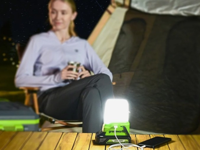 LED indikace stavu nabití baterie Greenworks G60