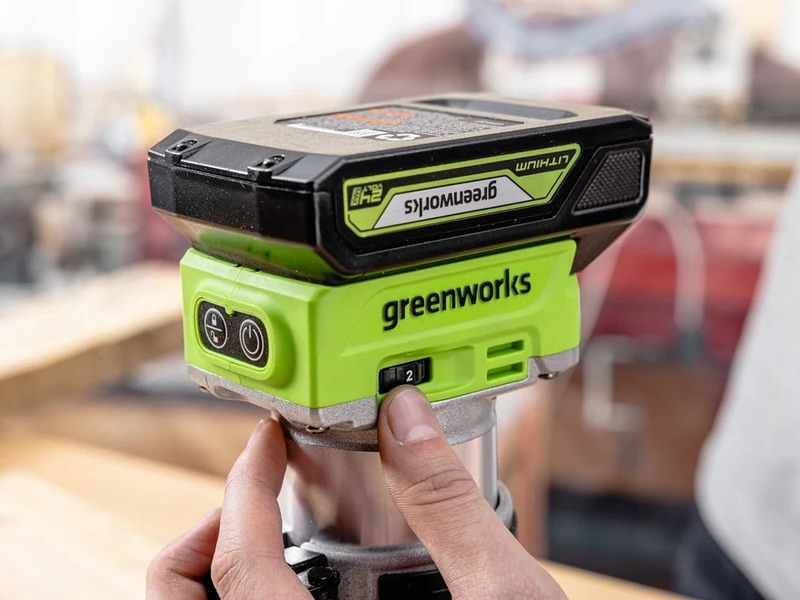 LED indikace stavu nabití baterie Greenworks G60
