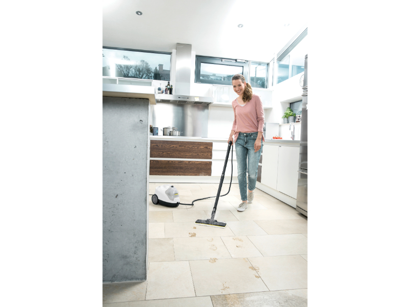 Čištění skleněné plochy vysavačem na okna Kärcher WV 3 Comfort Extended